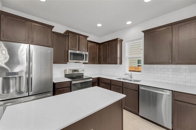 Building Photo - 9505 Morning Iris Dr