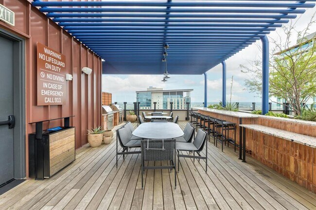 Building Photo - 84 Northeast Dr