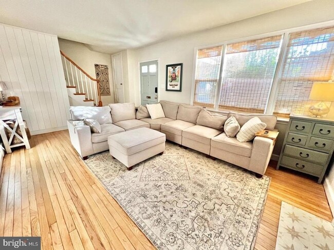 Building Photo - 503 Dorchester Ave