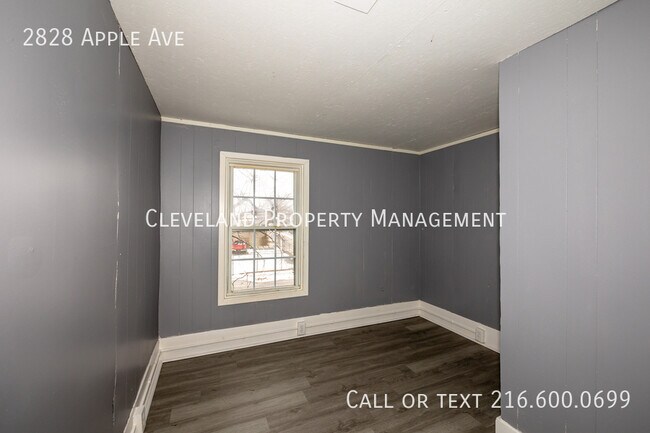 Building Photo - 2828 Apple Ave