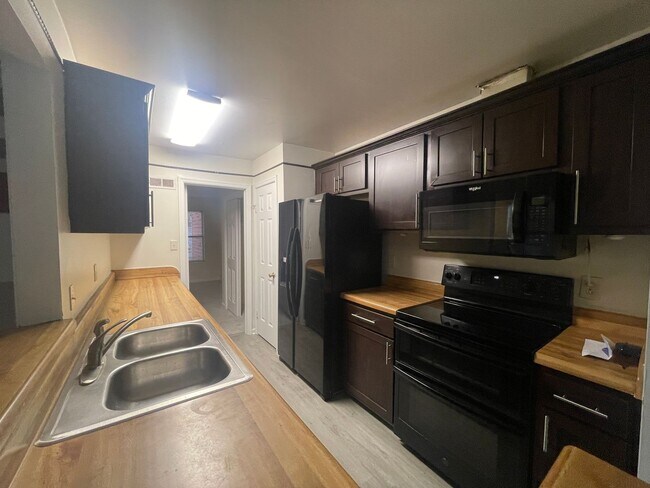 Building Photo - Kempsville Lake