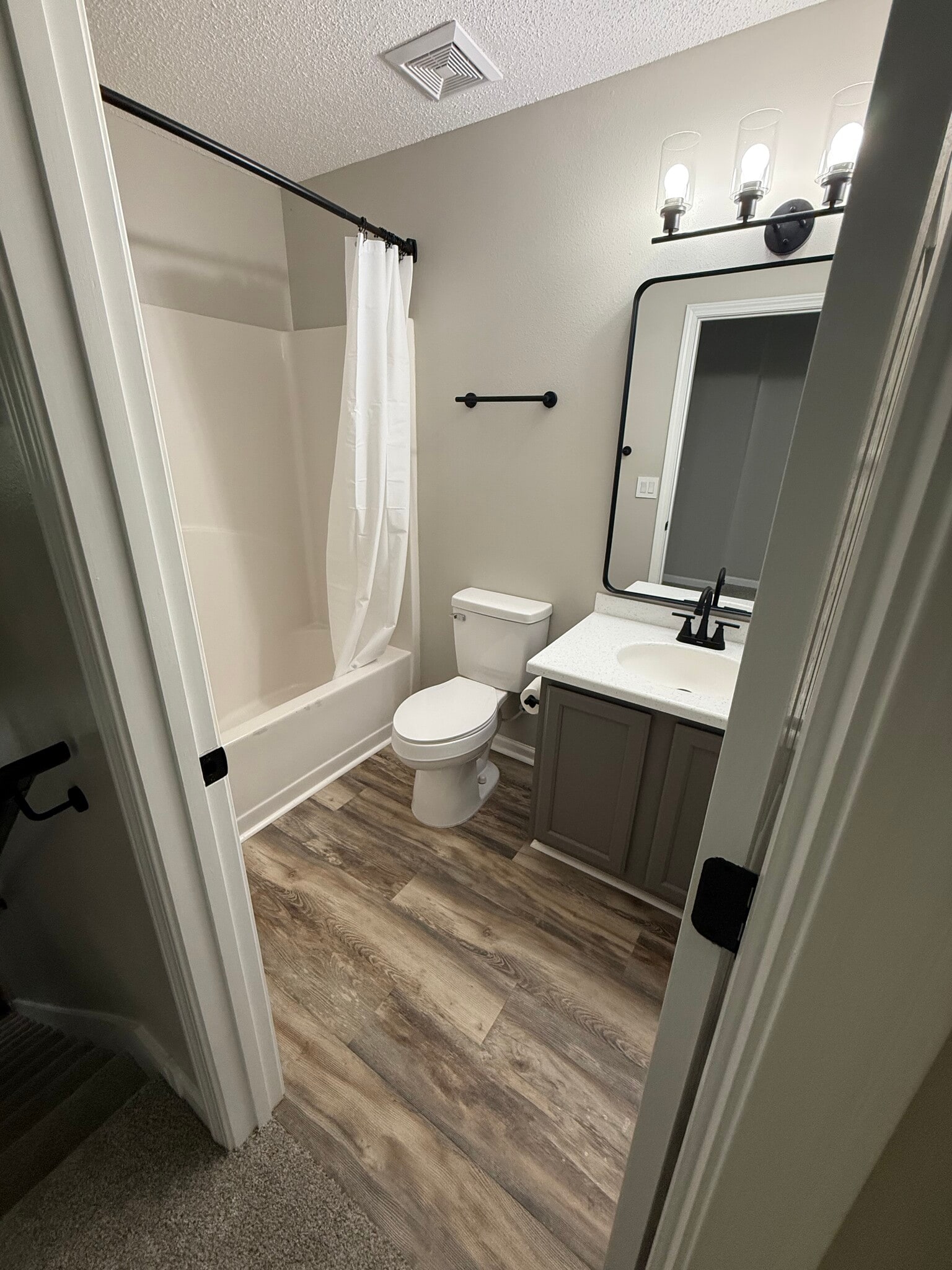 Upstairs Bathroom - 272 Swaying Pine Ct