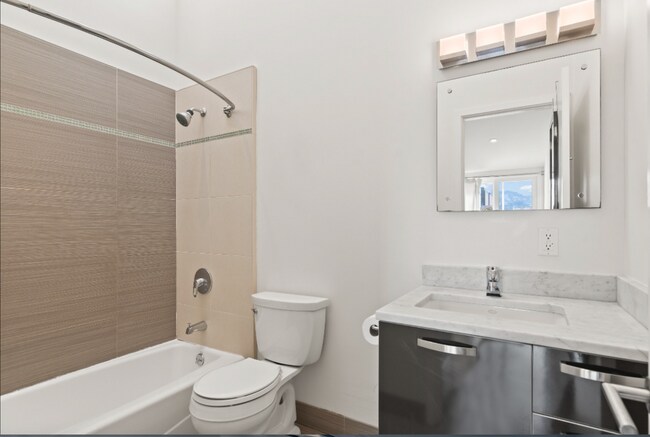 Building Photo - 1350 Natoma St