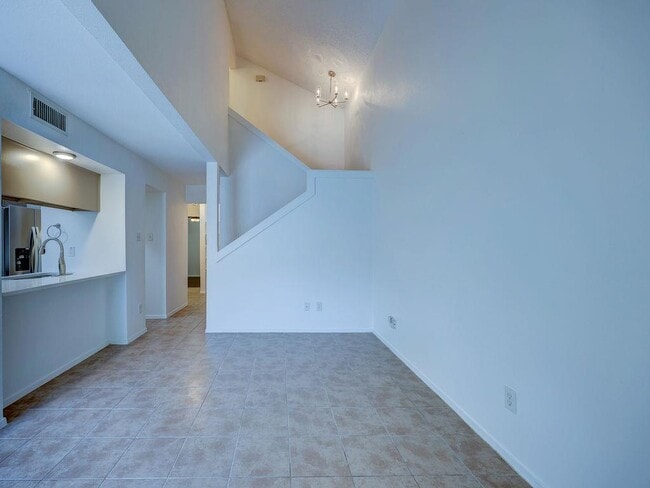 Building Photo - 1710 Cinnamon Path