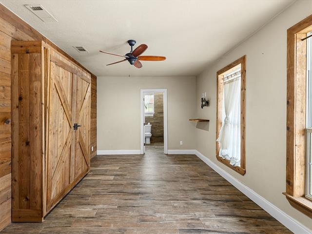 Building Photo - 4915 T W King Rd