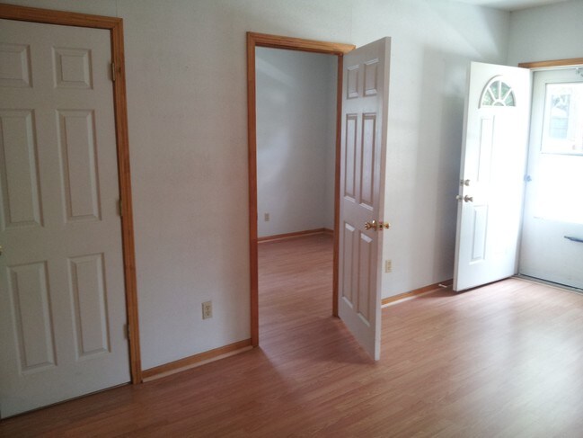 Spacious - 1131 Green St