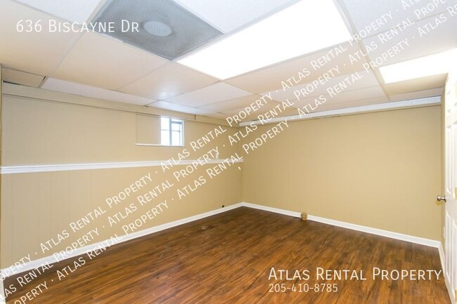 Building Photo - 636 Biscayne Dr