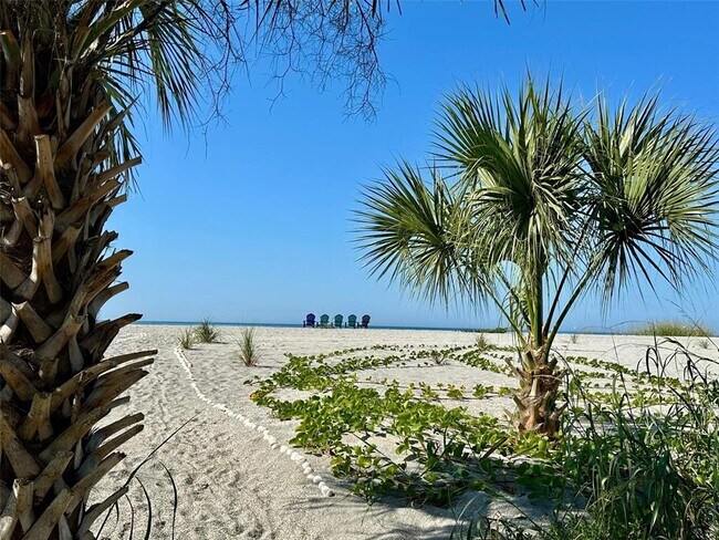 Building Photo - 950 Tarpon Center Dr