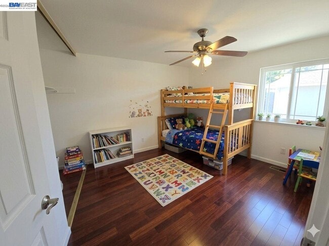 Building Photo - 34 Kingswood Dr