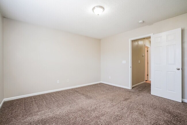 Building Photo - 7333 Brighton Hill Ln