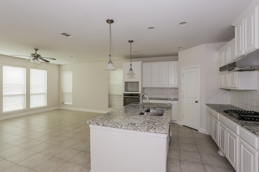 Building Photo - 3412 Damsel Sauvage Ln