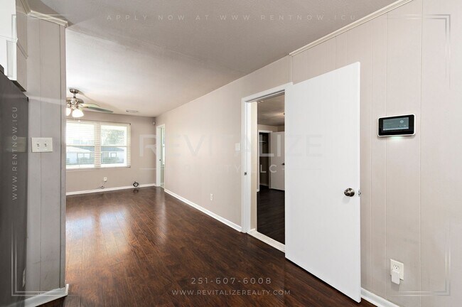 Building Photo - Beautifully Updated 4-Bedroom Home in West Mobile!