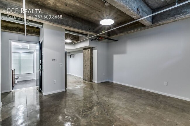 Building Photo - 4800 Brown St