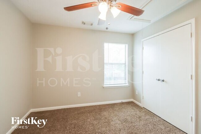 Building Photo - 3526 Fuller Bluff Dr