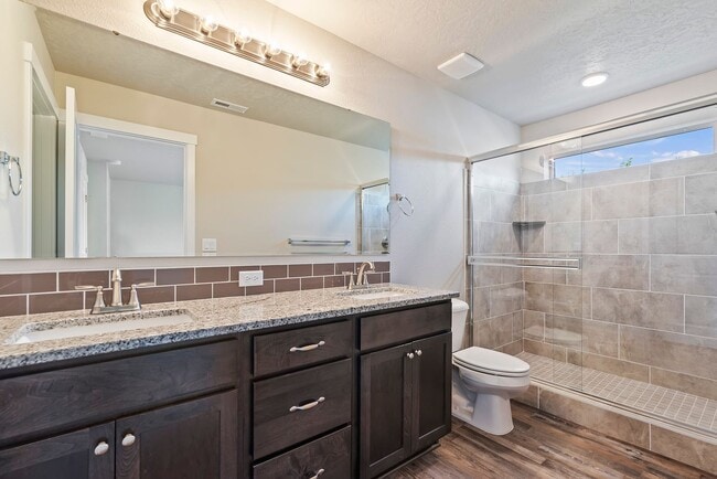 Building Photo - Can't miss Luxury New Townhome in West Bench!