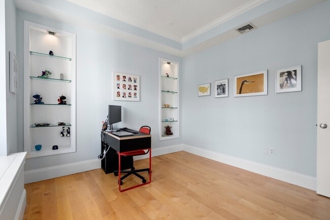 Building Photo - 17 Worcester Square