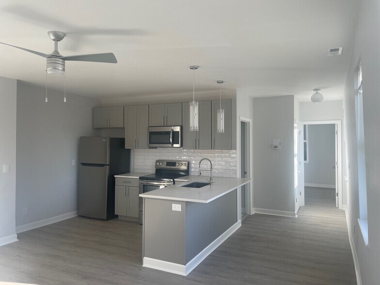 High-end Appliances - 216 Findlay St