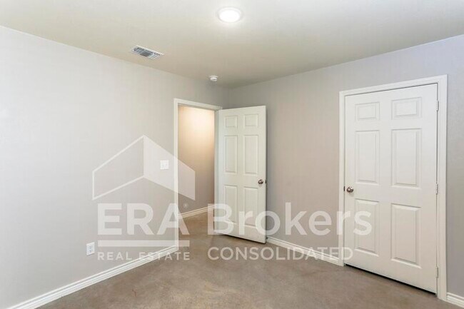 Building Photo - 2328 Duntov Dr