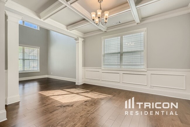 Building Photo - 7064 Demeter Dr