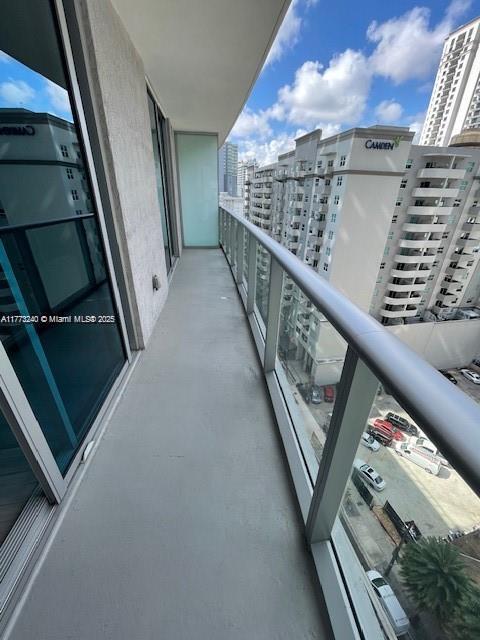 Building Photo - 1100S S Miami Ave