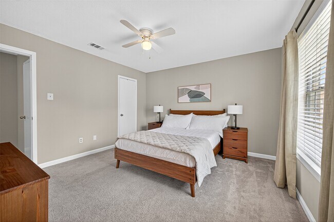 Building Photo - 4064 Belle Park Dr