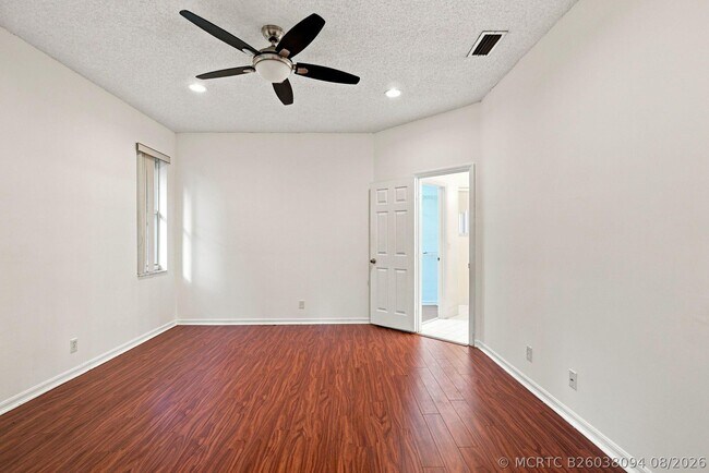 Building Photo - 3717 Pebblebrook Manor