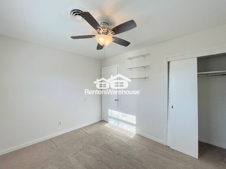 Building Photo - 5801 Townley Ave