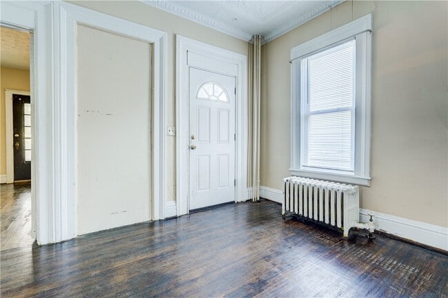 Building Photo - 416 Gregory St