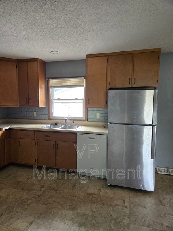 Building Photo - 3433 Somerset Dr