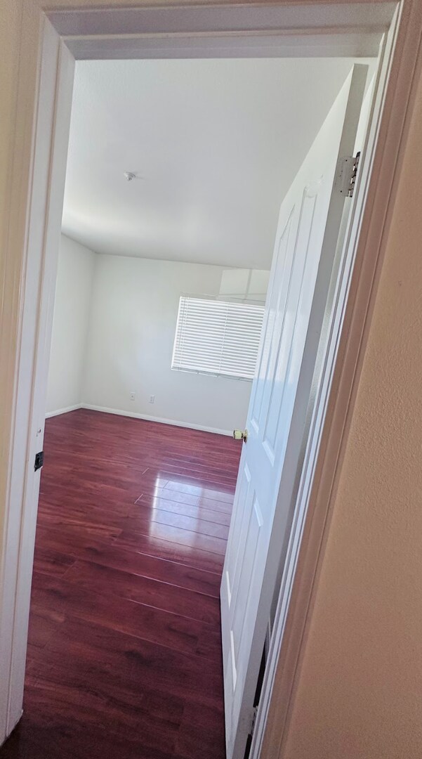 Building Photo - Spacious 4-Bedroom Home With 3-Car Garage ...