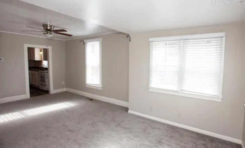 Building Photo - 208 Lincoln St