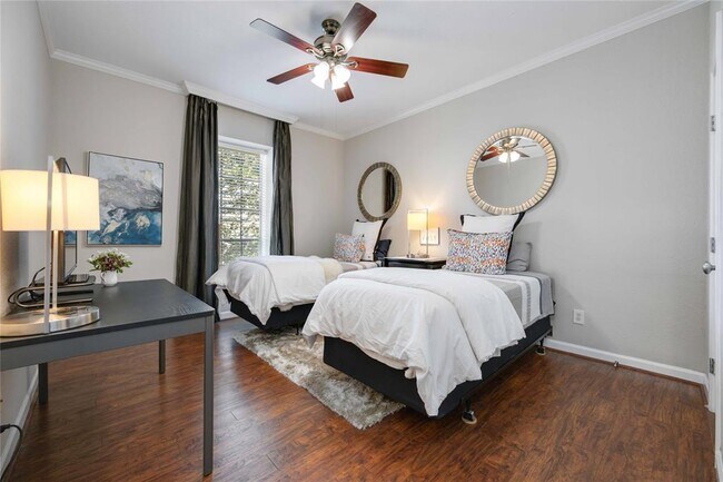 Building Photo - 4515 Briar Hollow Pl