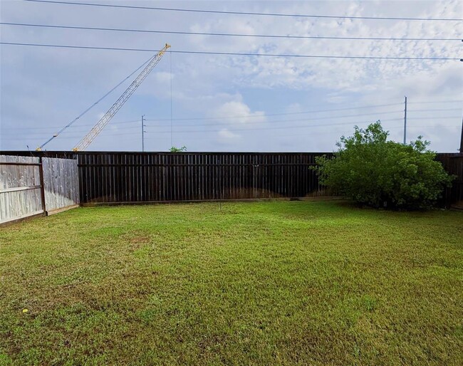 Building Photo - 28922 Hauter Wy