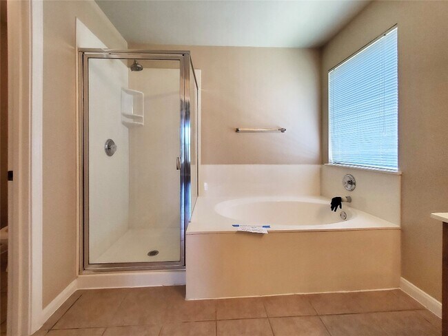 Building Photo - 491 Goldenrod St