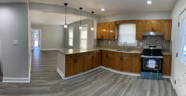 Building Photo - 179 Westfield Ave