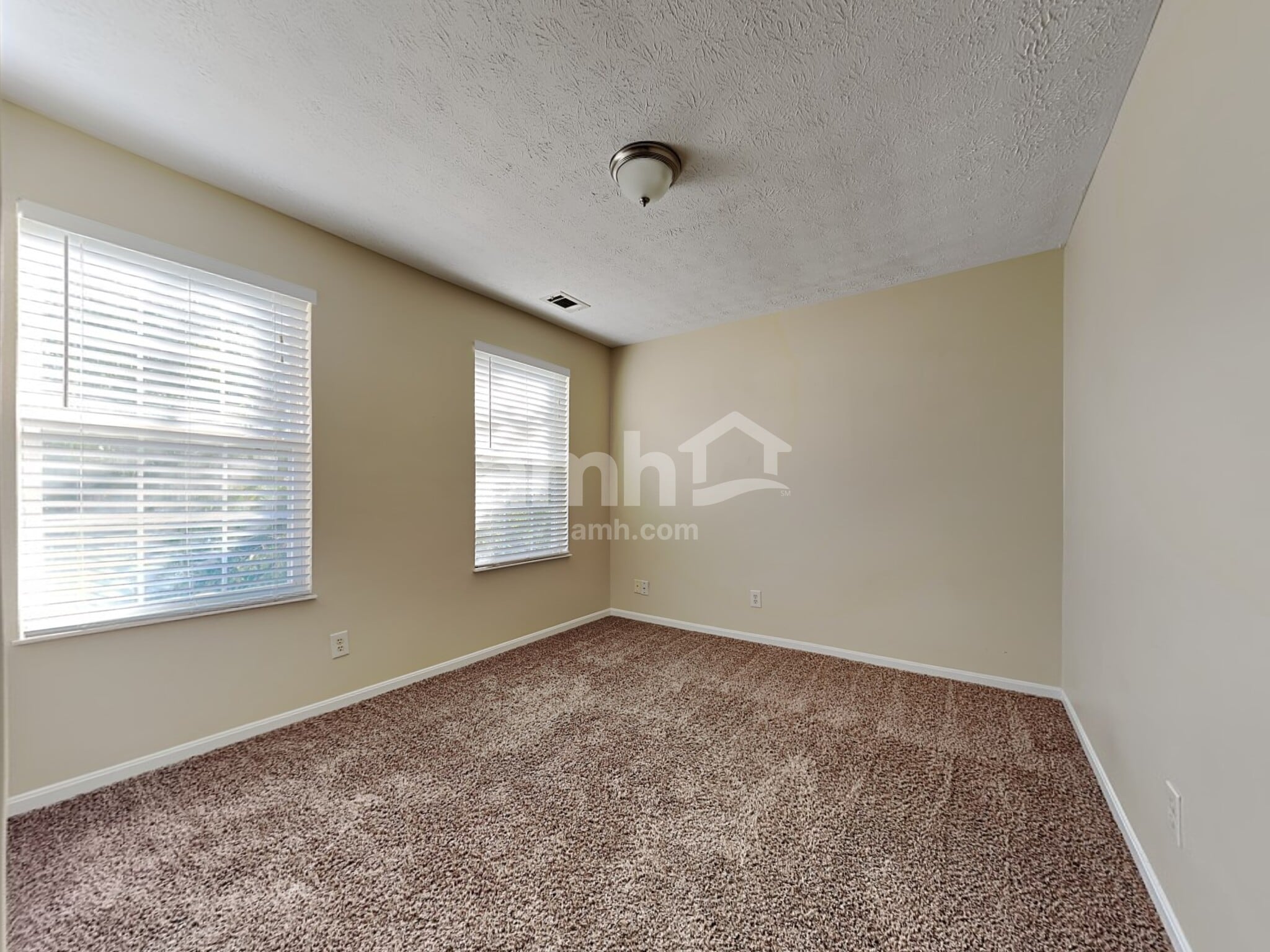 Building Photo - 532 Sugar Maple Ct