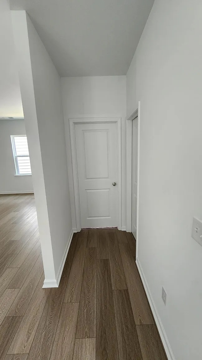 Building Photo - Room in House on Godwit Ln