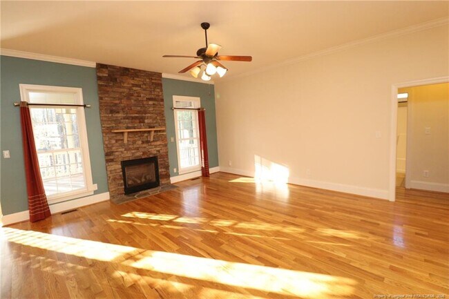 Building Photo - 7124 Blue Juniper Ct