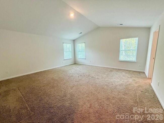 Building Photo - 13023 Newburgh Green Dr