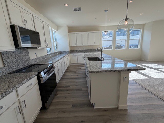 Building Photo - 1436 Waterside Ln