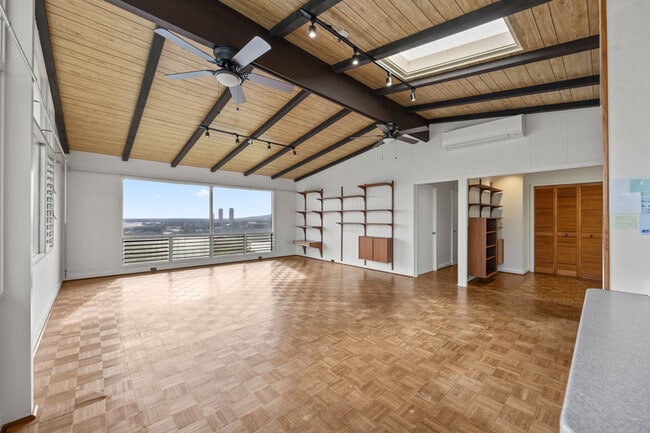 Building Photo - 1608 Makamua St