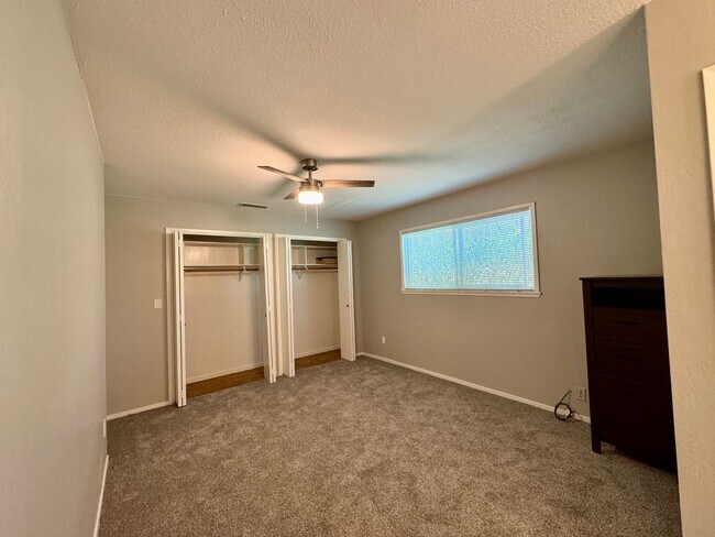 Building Photo - Charming Home Available in Tahoe Park!