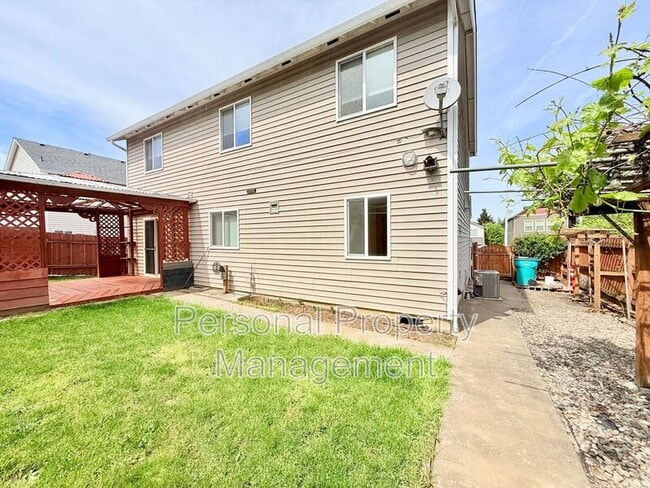 Building Photo - 5621 NE 64th Street