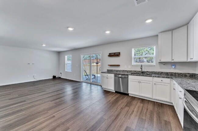 Building Photo - Stunning 3BR/2.5BA Home | Private Fenced Yard & Outdoor Oasis $2190/mo rent