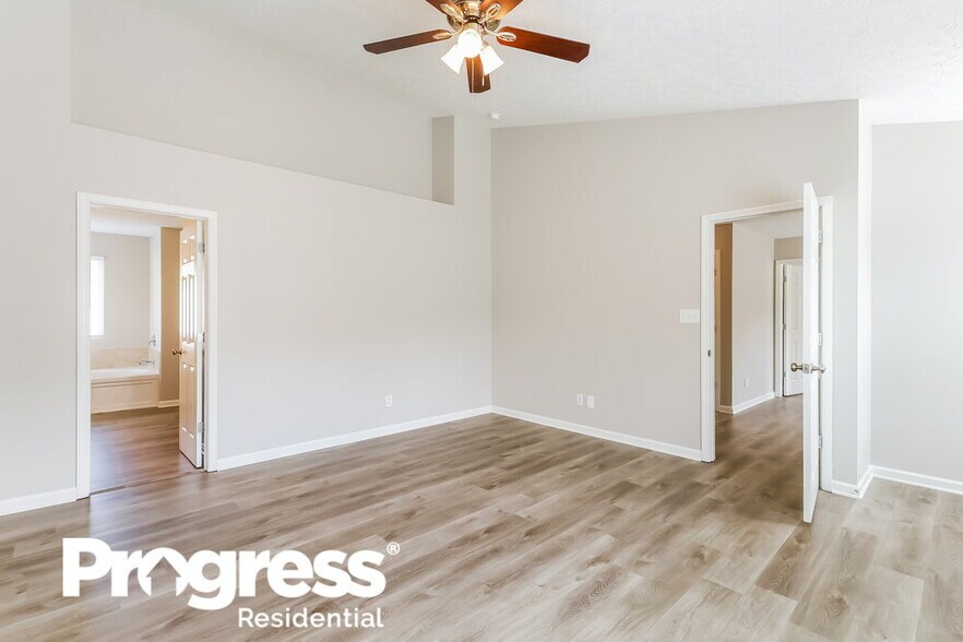 Building Photo - 11402 High Grass Dr