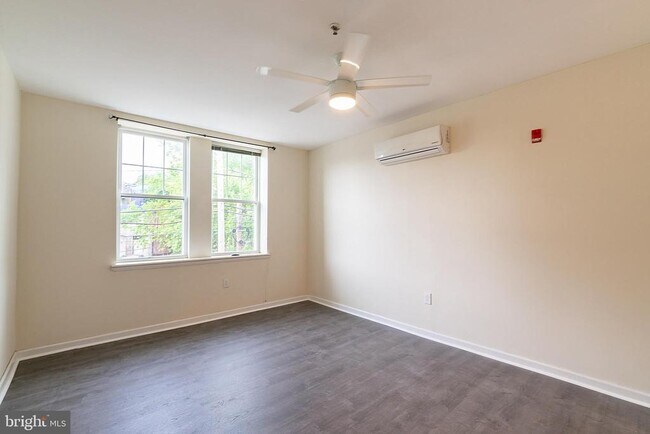 Building Photo - 1501 W Allegheny Ave