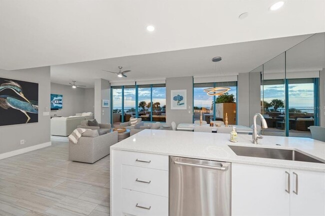 Building Photo - 1560 Gulf Blvd