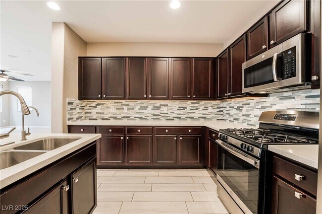 Building Photo - 432 Cadence View Way