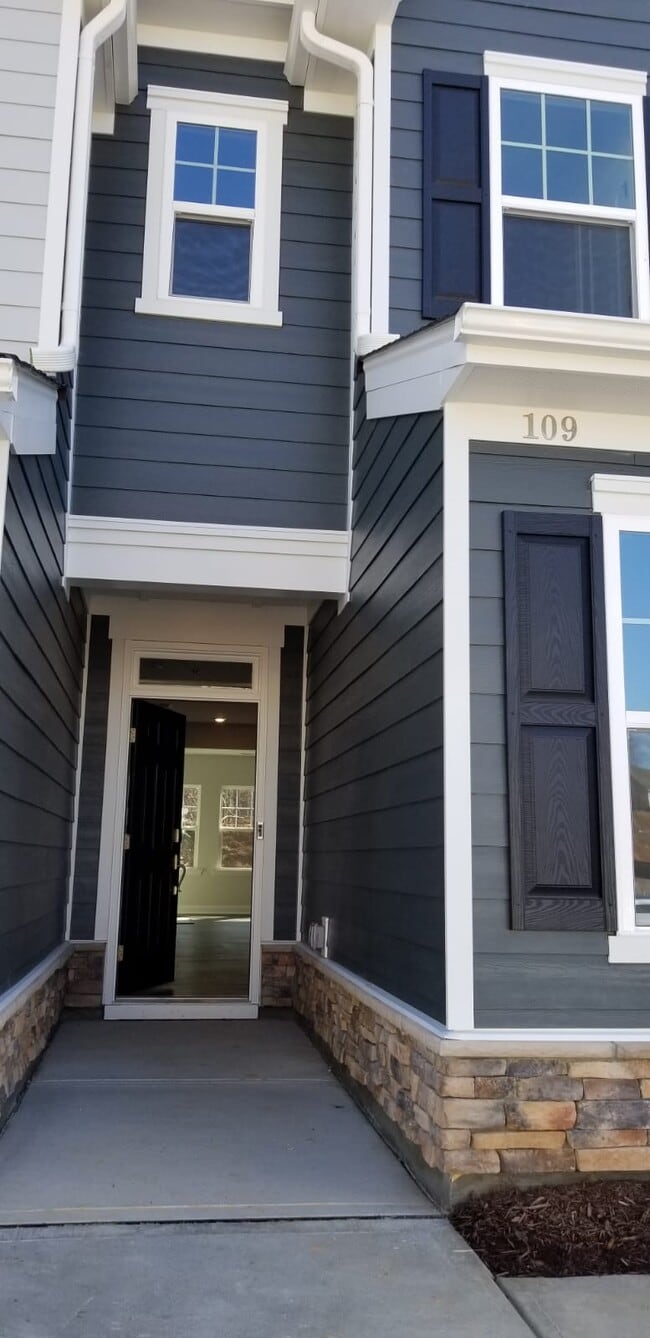 Building Photo - 109 Masden Rd