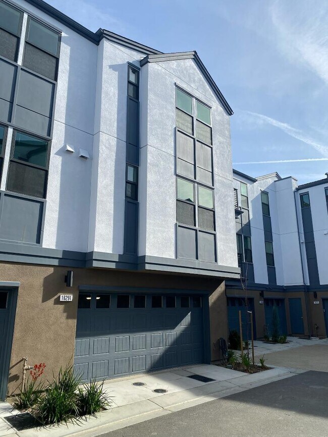 Building Photo - 16291 Gellatt Ct